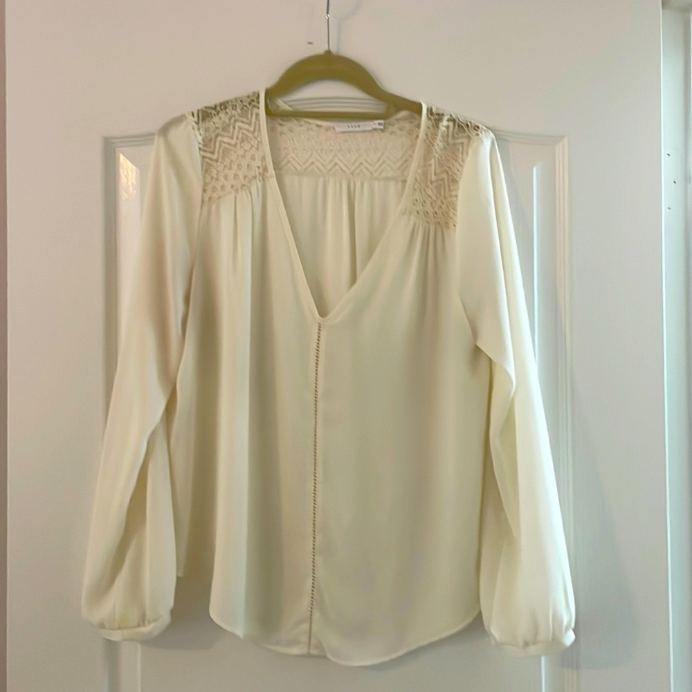 Long sleeve ivory V- neck top
